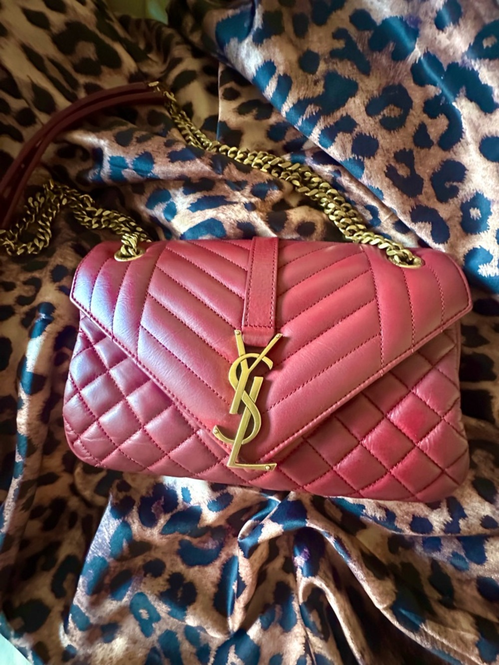 Saint Laurent Red Quilted Leather Monogram Chain Shoulder Bag - Picture 16 of 16